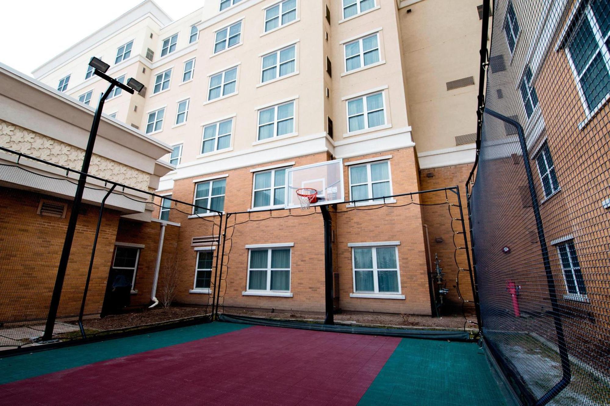 By Marriott Mississauga-airport Corporate Centre West 3* Mississauga